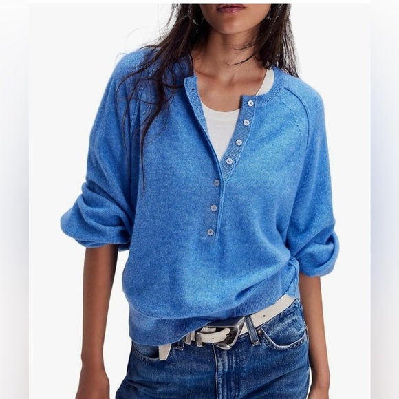 NWT Blue Henley Sweater Size Small - Picture 1 of 9